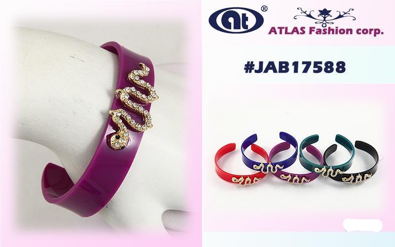 JAB17588