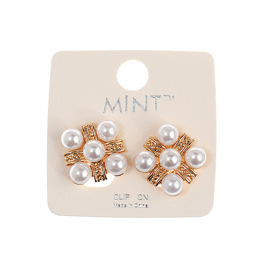 JAE40988C - Clip On Vintage Pearl Earring