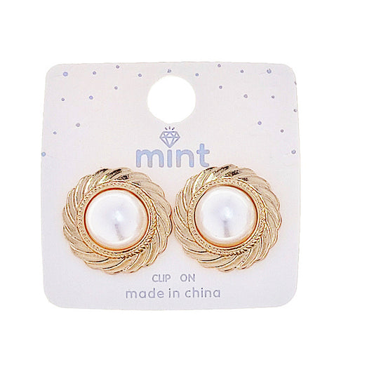 JAE48112C - Clip On Pearl Earring