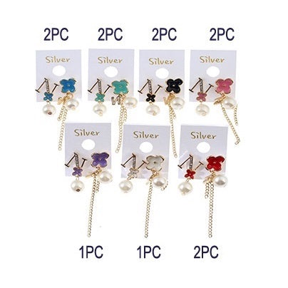 JAE26087 - Asymmetrical Flower Earring