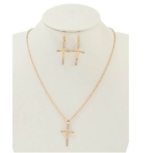 JAN43845 - Rhinestone Cross Pendant Necklace