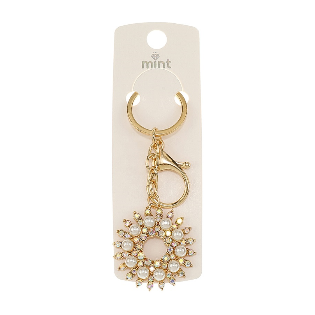 JK48035 - Bedazzled Pearl Wreath Keychain