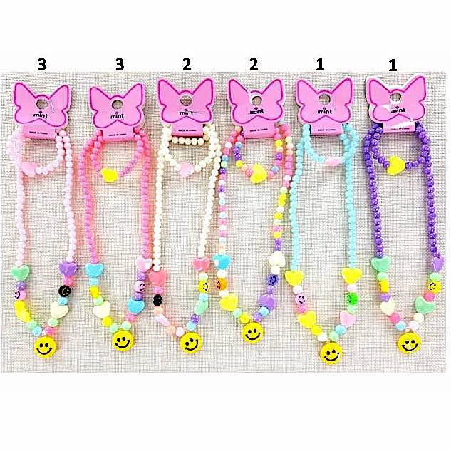 YNK188 - Smiley Face Necklace & Bracelet Set